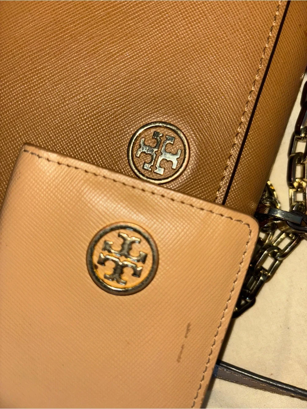 Tory Burch 💖wear scratches